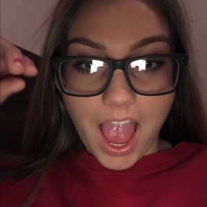 Meet your Posher, Mallory